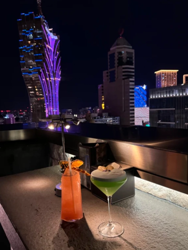 best bars in Macau