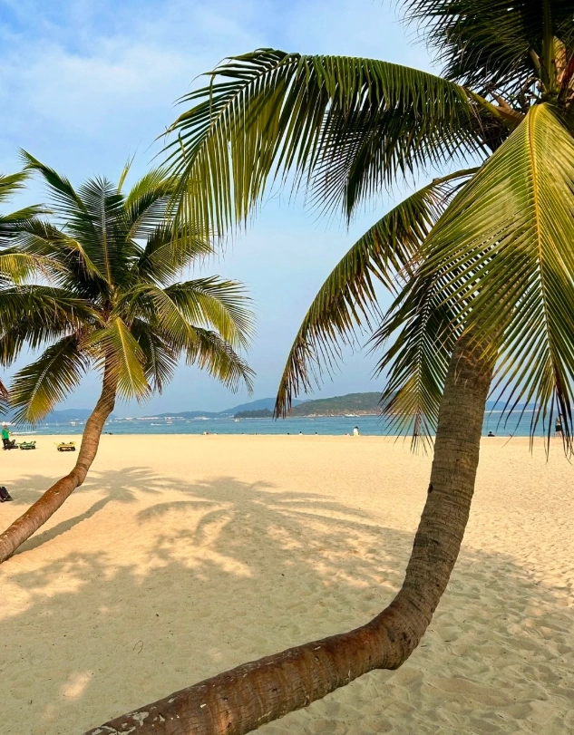 Yalong Bay public beach access: Skip resort fees & find free entry