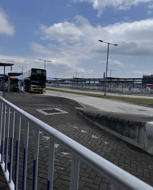 Hong Kong Zhuhai Macau Bridge shuttle bus
