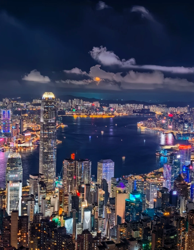 when to go to Hong Kong