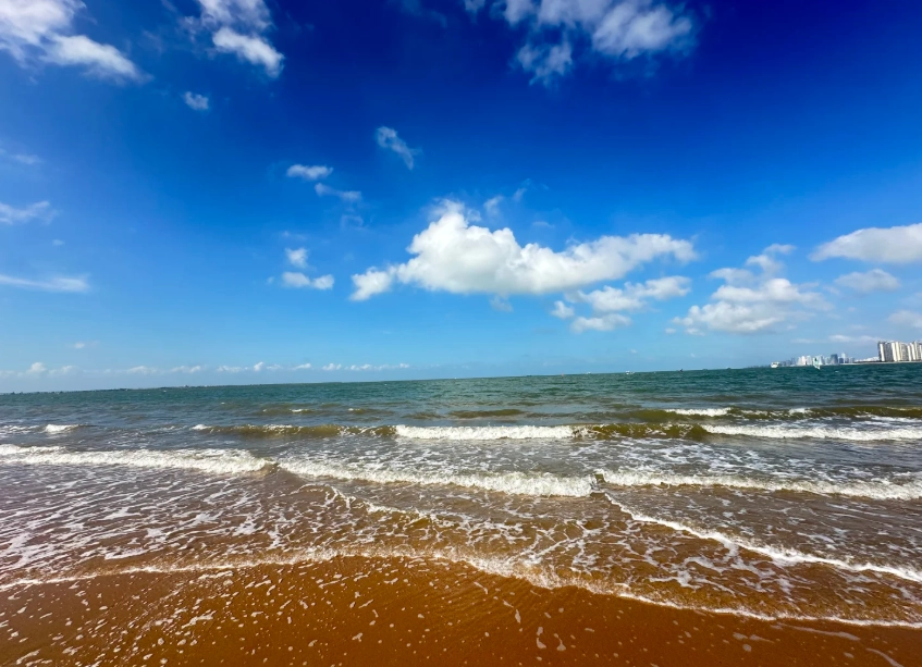 Holiday Beach Haikou guide