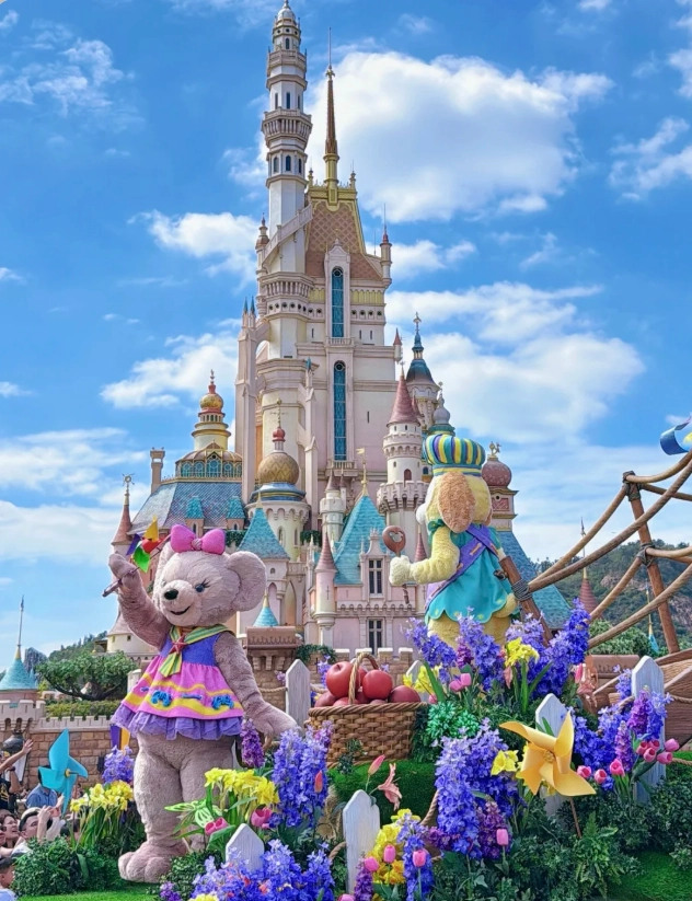 Hong Kong Disneyland guide
