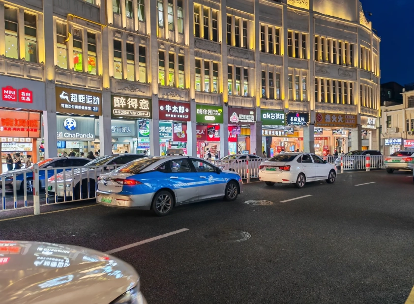 what to buy on Zhongshan Road