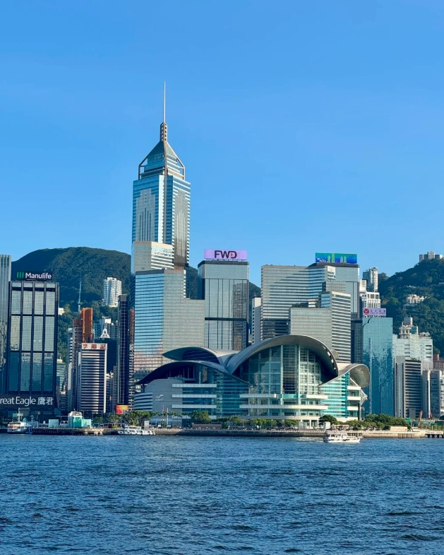 best time to visit Victoria Harbour