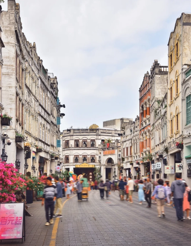 Haikou Qilou Old Street Worth Visiting: Tips for Foreign Travelers