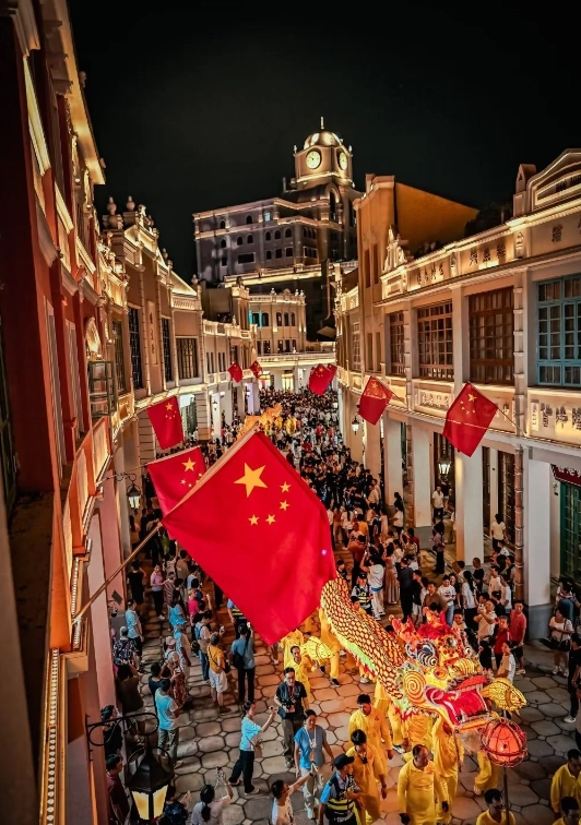 night photography Shanghai pedestrian street