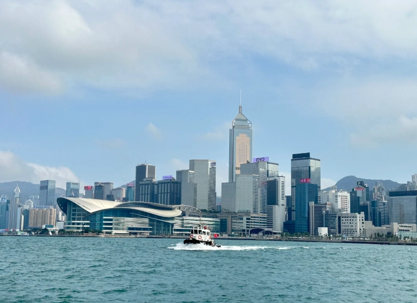 how to visit Victoria Harbour