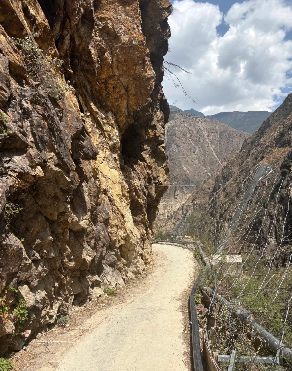 yubeng village hiking