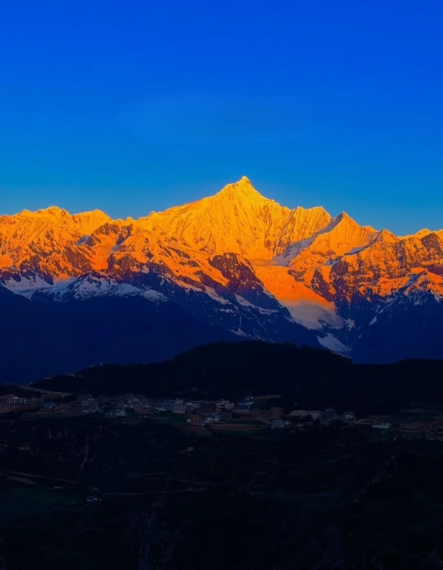 best time to photograph Meili Snow Mountain