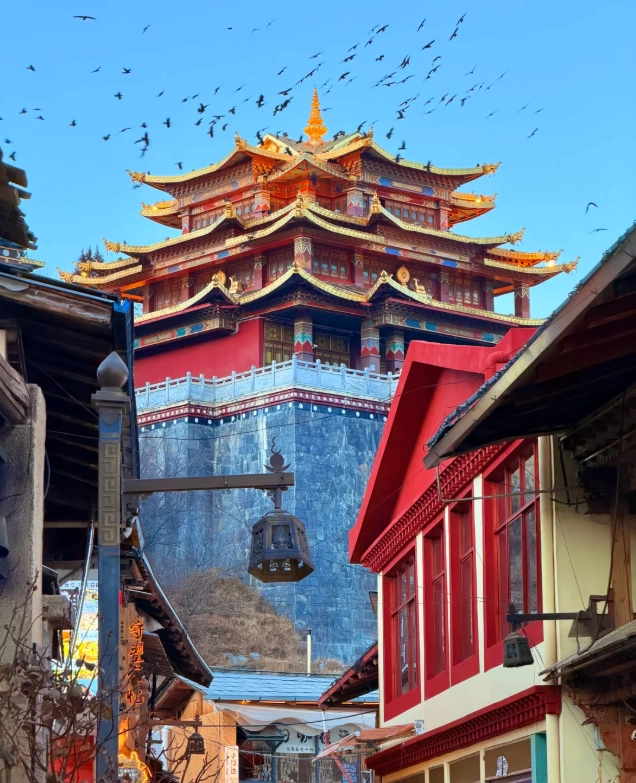 Dukezong Ancient Town English Guide: Insider Tips for Foreign Travelers