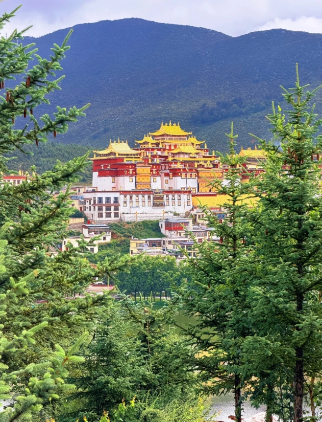 Ganden Sumtseling Monastery golden hour Ganden Sumtseling Monastery golden hour