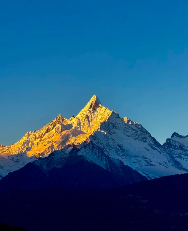 Meili Snow Mountain hiking