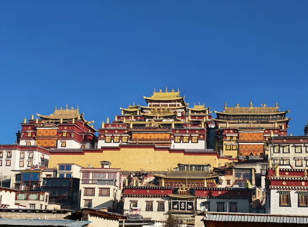 how to photograph Ganden Sumtseling Monastery how to photograph Ganden Sumtseling Monastery