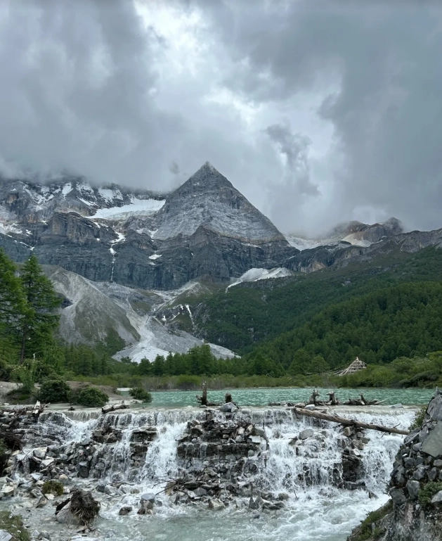 Shangri-La travel guide