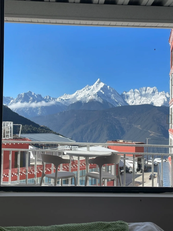 Meili Snow Mountain lodging guide