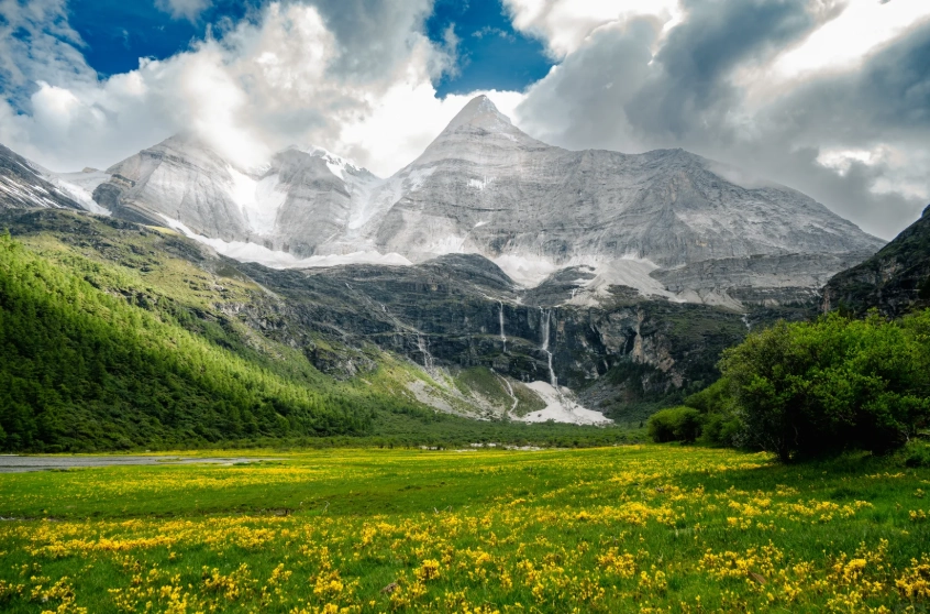 Best Month to Visit Shangri-La: Perfect Weather & Fewer Crowds