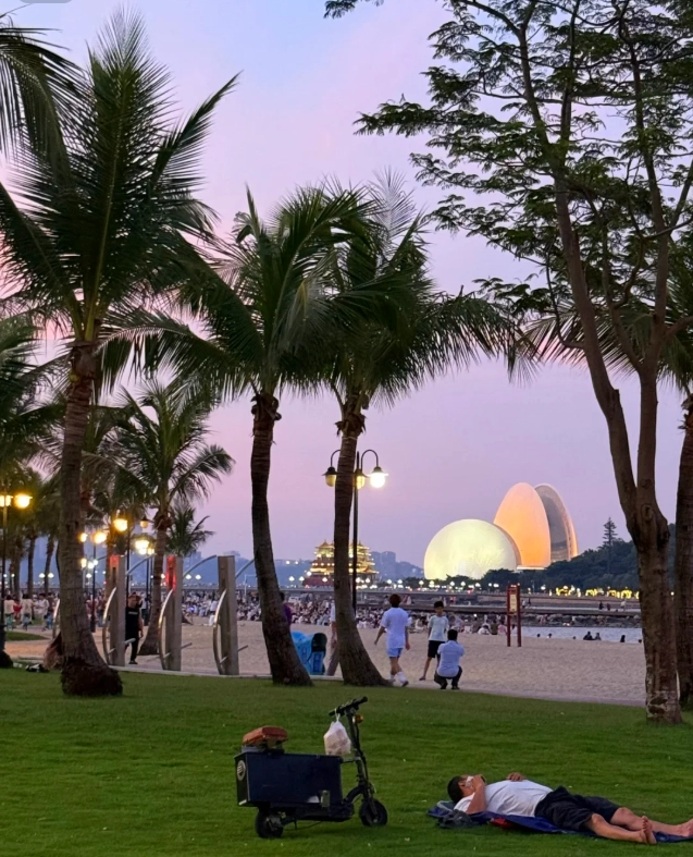 best time to visit Lovers' Road
