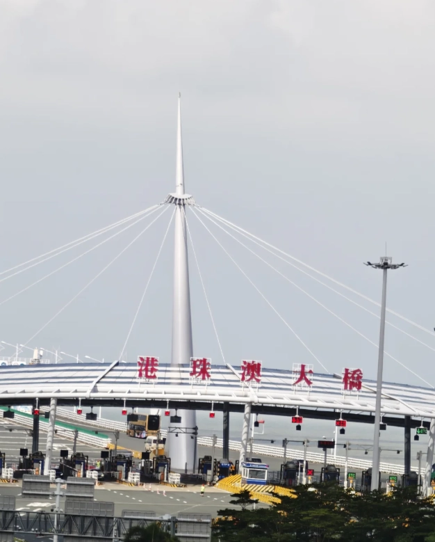 Hong Kong-Zhuhai-Macao Bridge photo guide