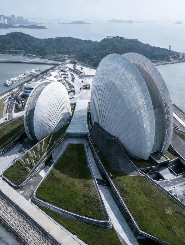 Zhuhai Opera House lighting time