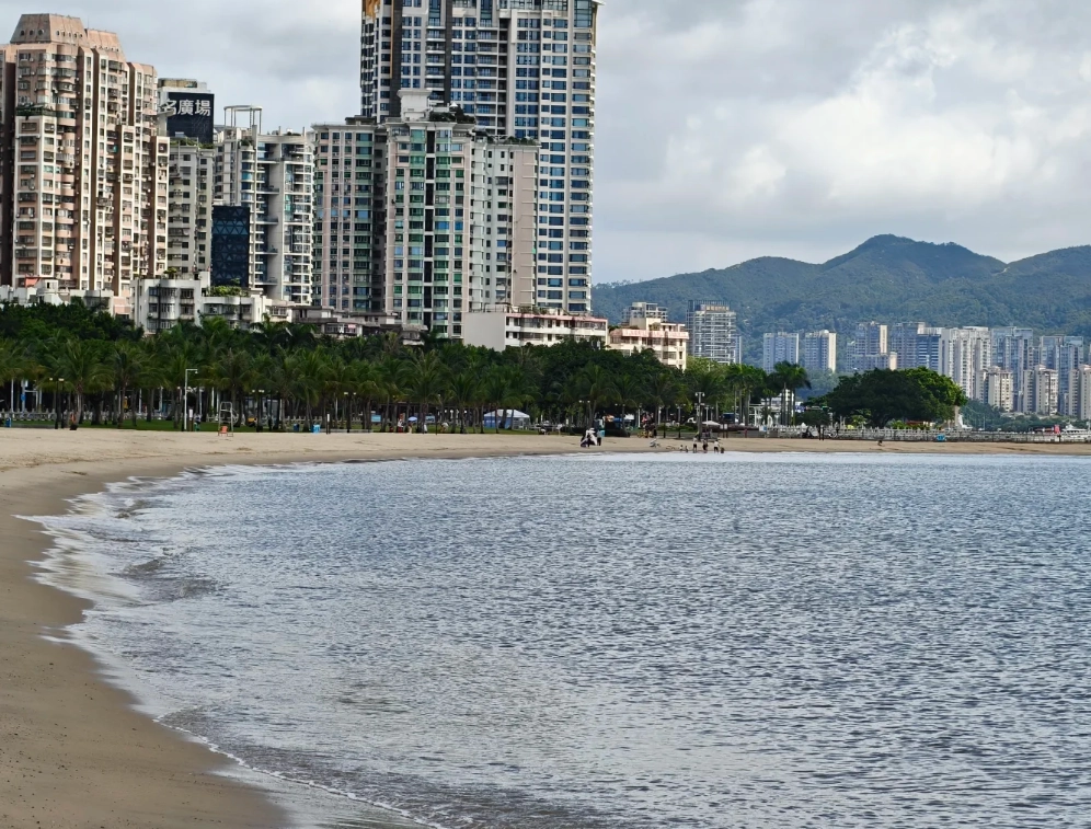best time to visit Fisher Girl Statue Zhuhai