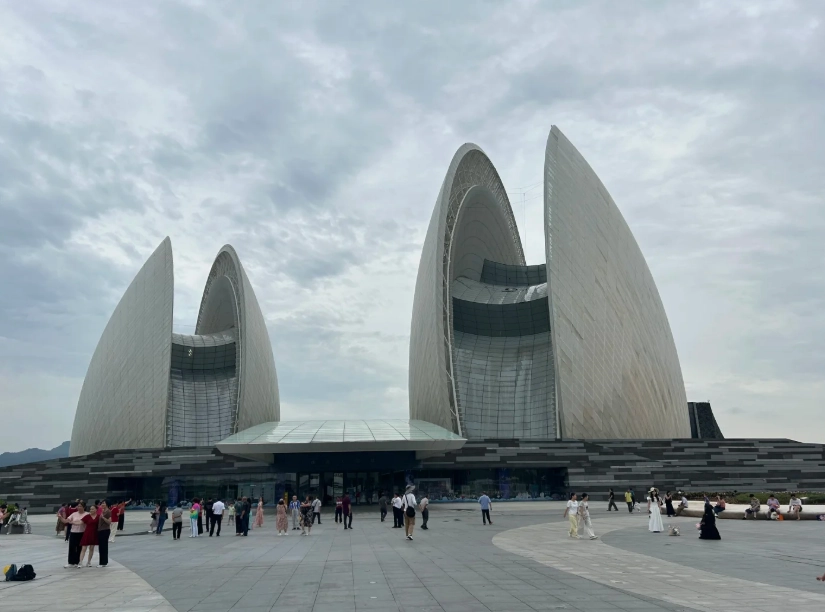 is Zhuhai Opera House worth visiting