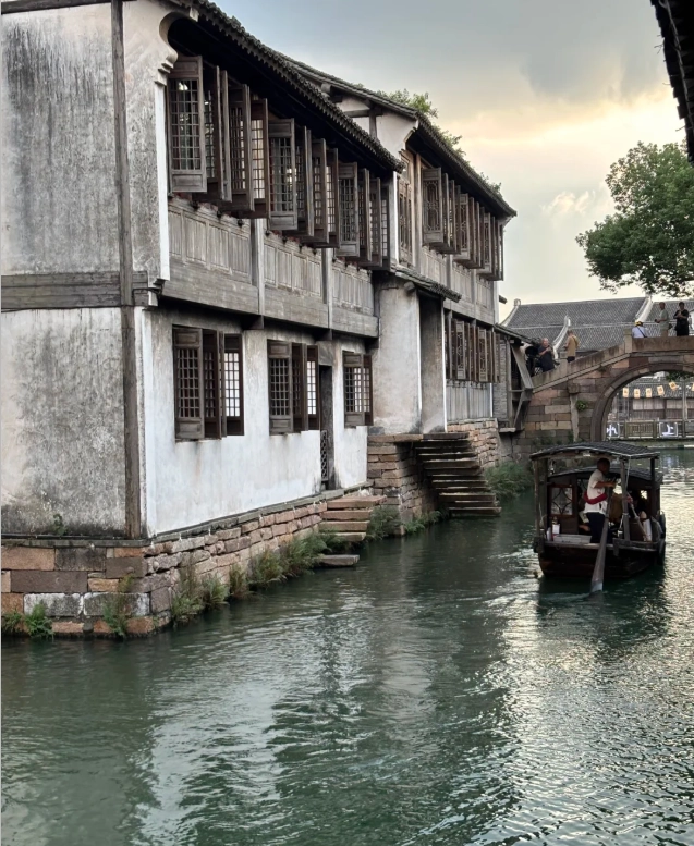 Hangzhou to Wuzhen high-speed rail