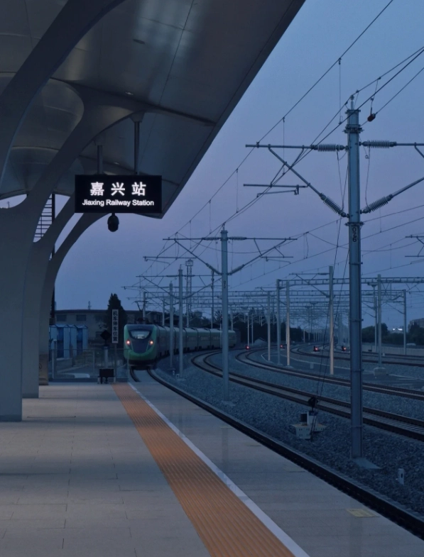 high-speed train Hangzhou Jiaxing high-speed train Hangzhou Jiaxing
