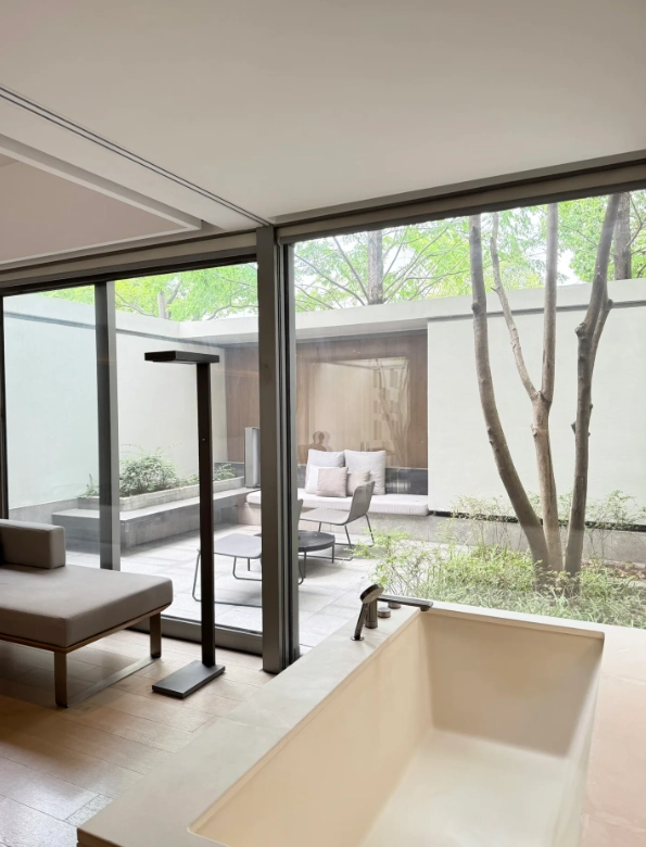 luxury hotels Jiaxing