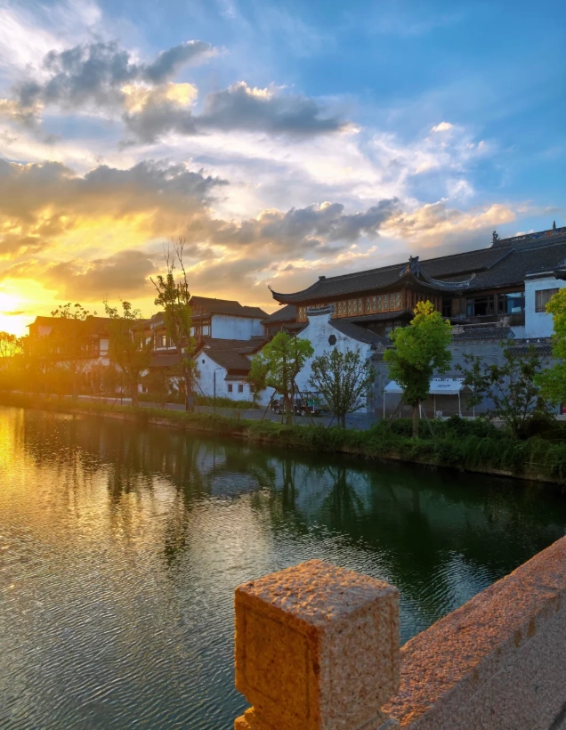 Yanguan Ancient Town shuttle