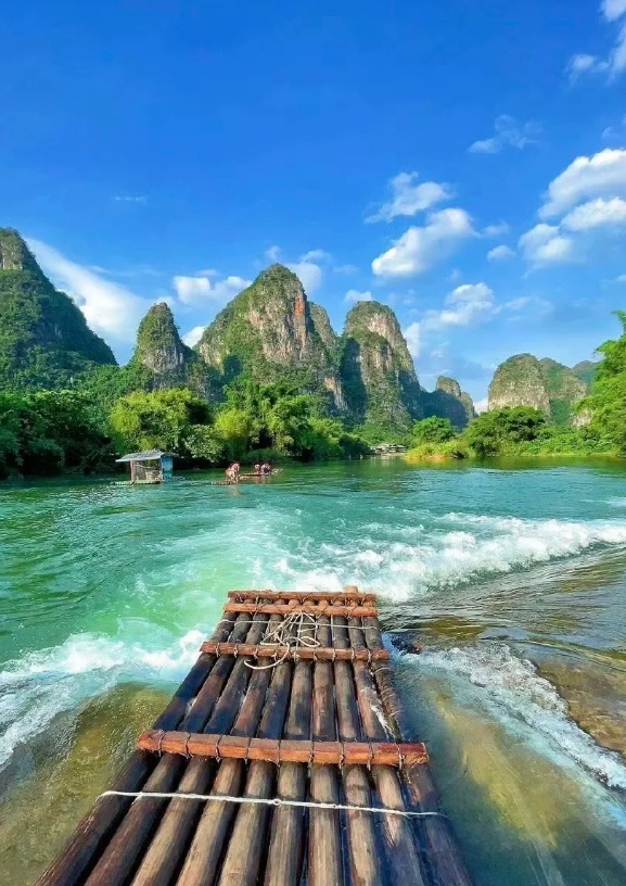 Yangshuo bamboo raft Yangshuo bamboo raft