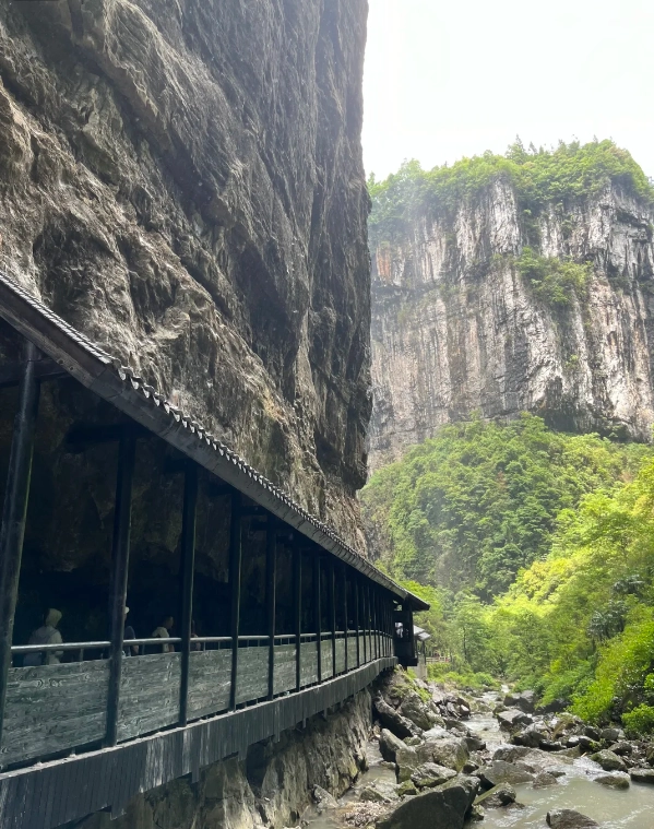 how to get to Chongqing natural bridge