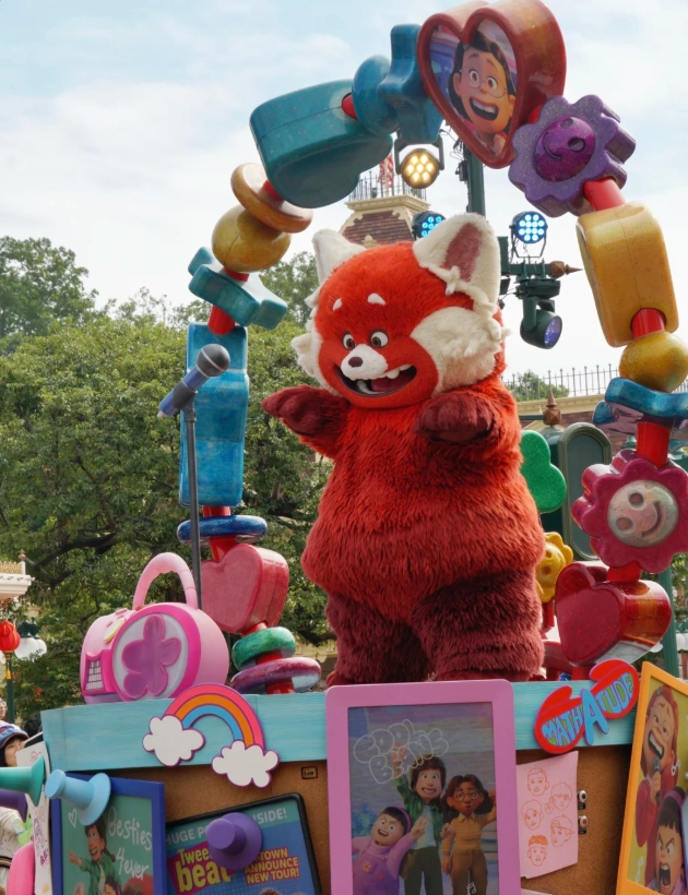 which Disneyland to visit which Disneyland to visit