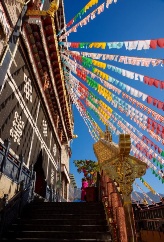 Shangri-La travel guide Shangri-La travel guide