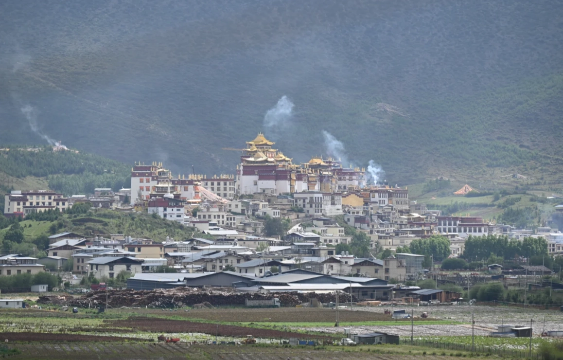 how to visit Ganden Sumtseling Monastery how to visit Ganden Sumtseling Monastery