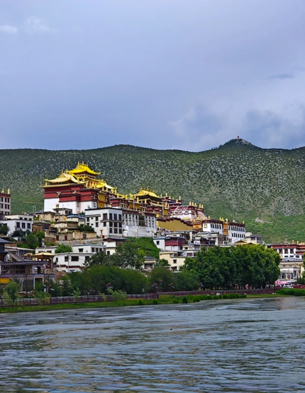 Shangri-La tourist attractions Shangri-La tourist attractions