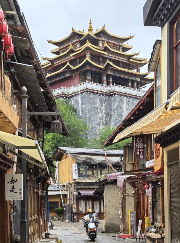 Dukezong Ancient Town Tickets: How to Buy & Skip the Queues