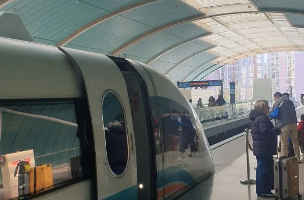 maglev train shanghai maglev train shanghai