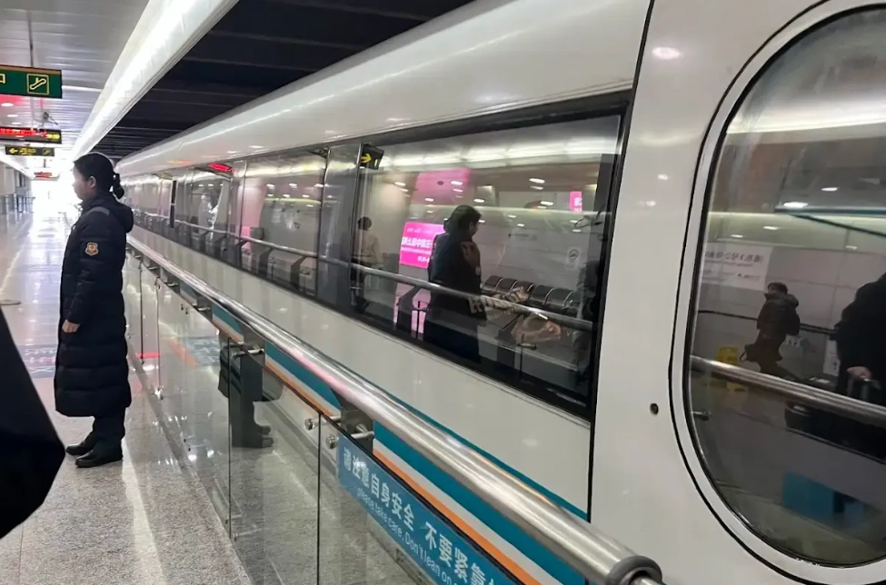 shanghai maglev train shanghai maglev train