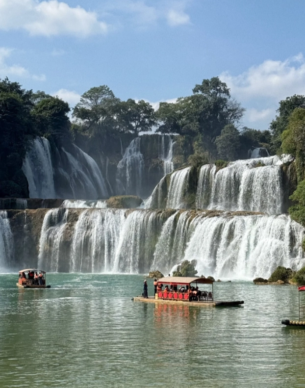 ban gioc detian waterfall bamboo raft ban gioc detian waterfall bamboo raft