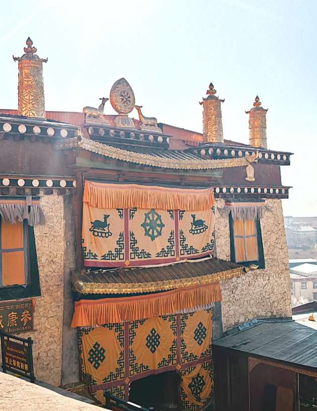Shangri-La Tibetan Buddhist monastery