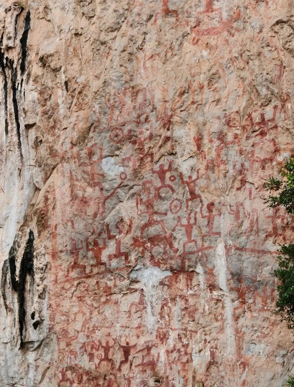 How to Get to Zuojiang Huashan Rock Art from Nanning: 3 Ways