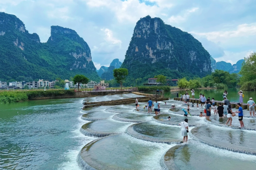 Ban Gioc-Detian Transnational Waterfall Ban Gioc-Detian Transnational Waterfall