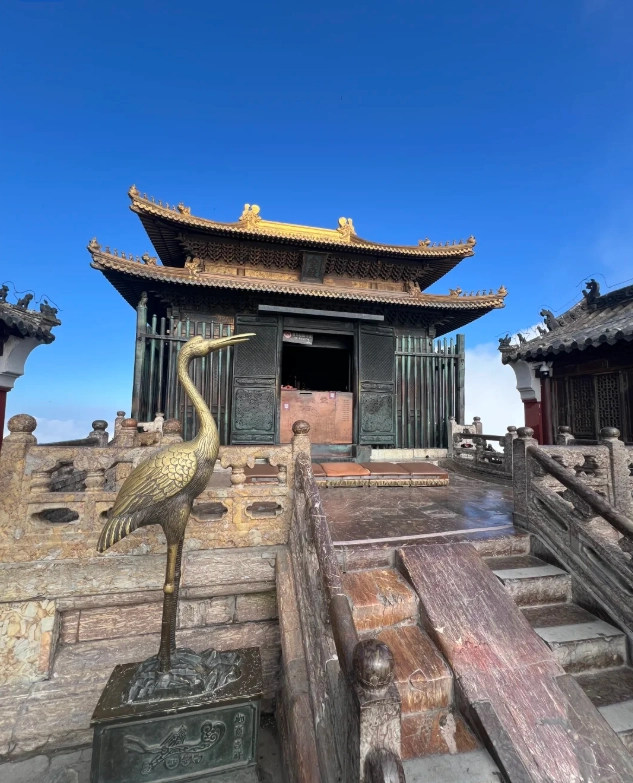 Wudang Mountains Opening Hours: Avoid Crowds & Save Time