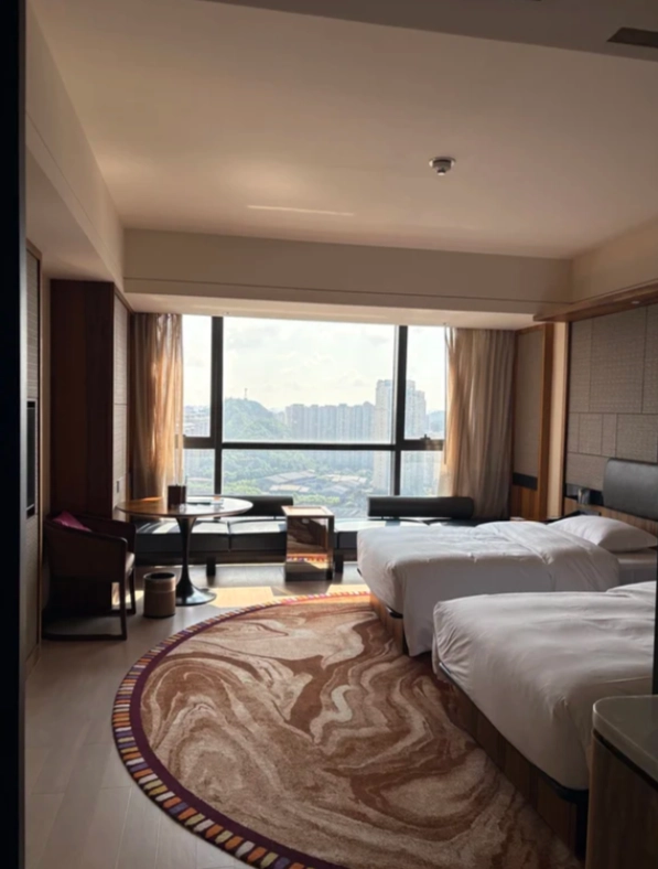 luxury hotels near huangguoshu waterfall