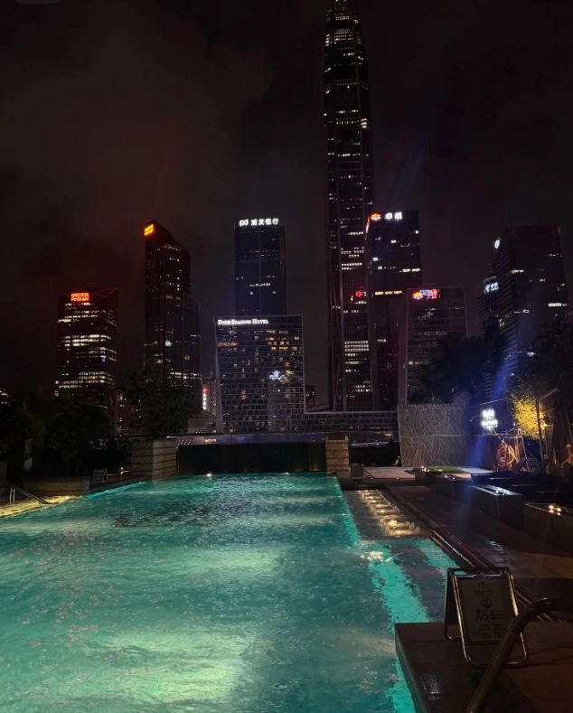 where to stay in shenzhen for tourists