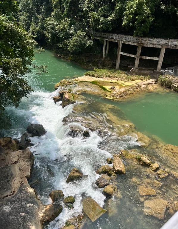 Huangguoshu Waterfall day trip