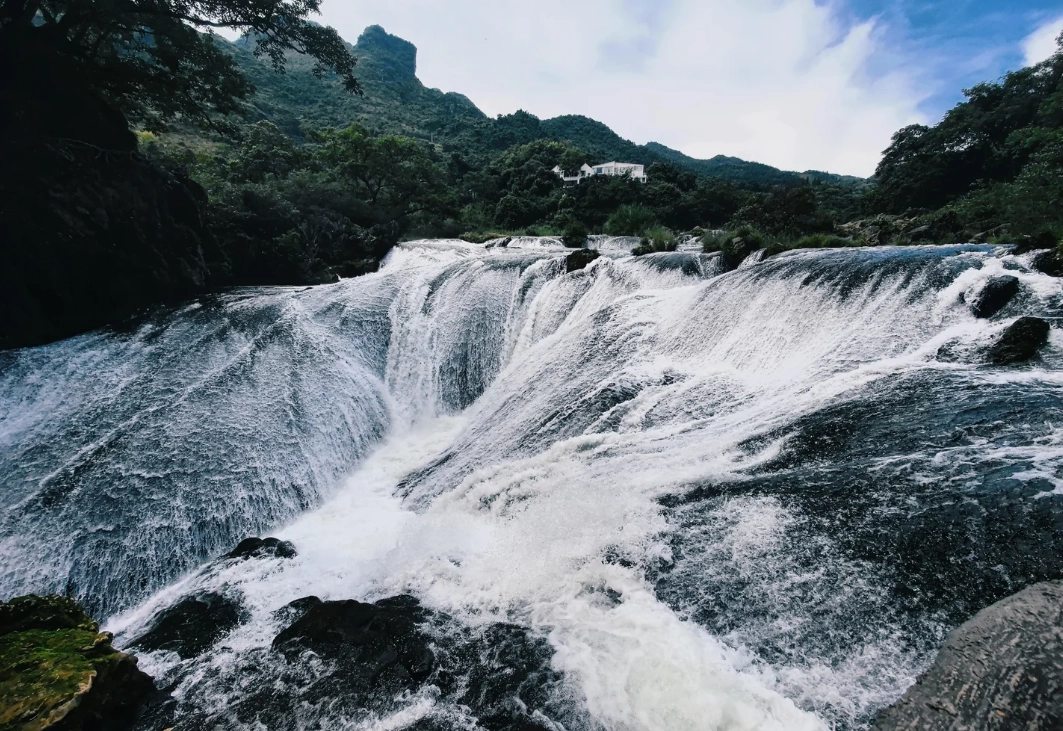 Huangguoshu Waterfall from Guiyang