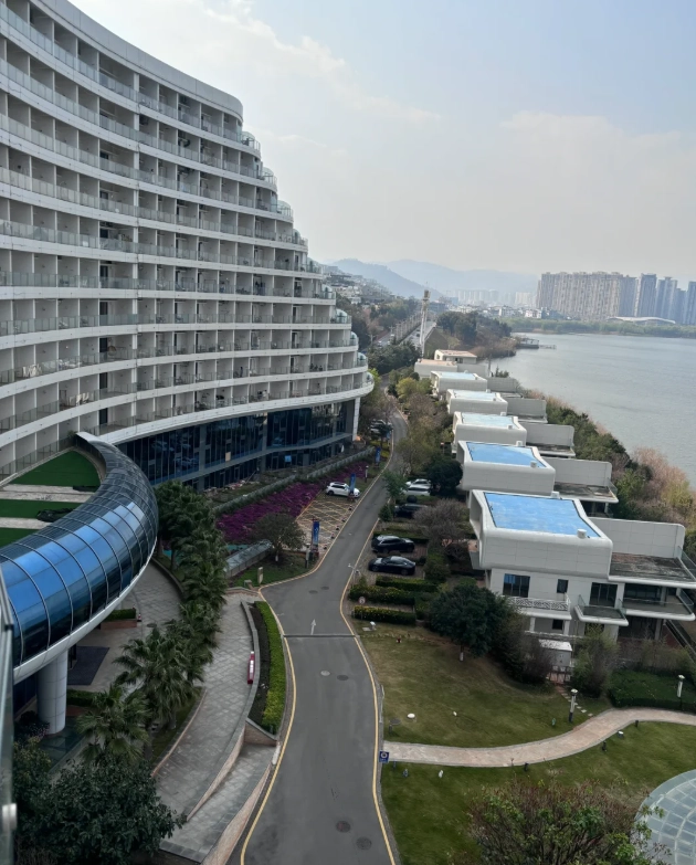 best luxury hotels in Dali