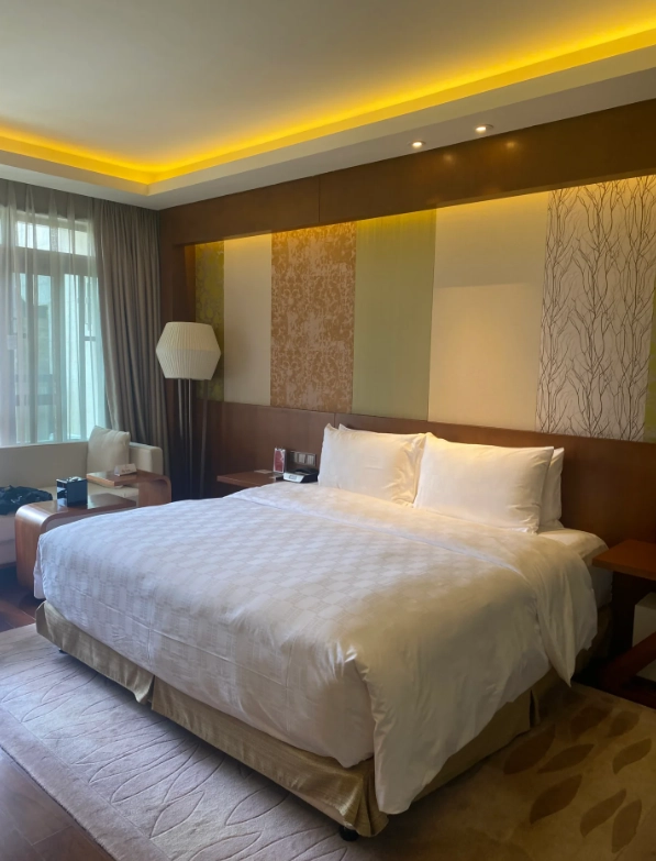 where to stay in kunming china
