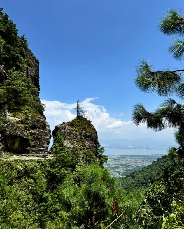 Erhai Lake tours